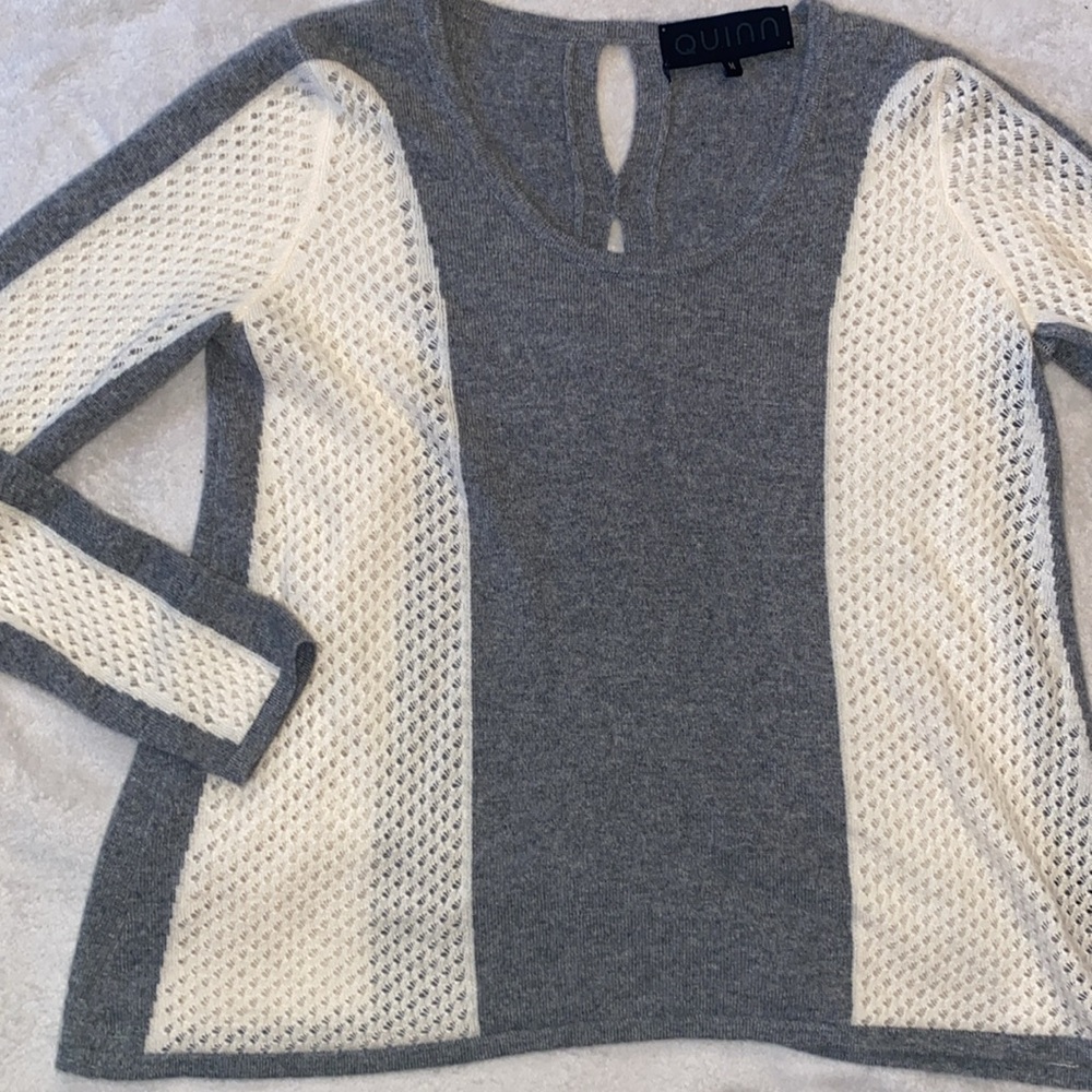 Quinn NWOT 100% cashmere gray ivory color block scoop neck sweater Sz M
